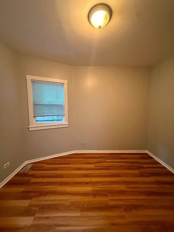 4418 W Armitage Ave #1R - Photo 5 of 10