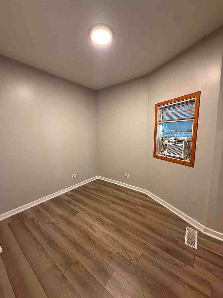 4418 W Armitage Ave #1R - Photo 7 of 10