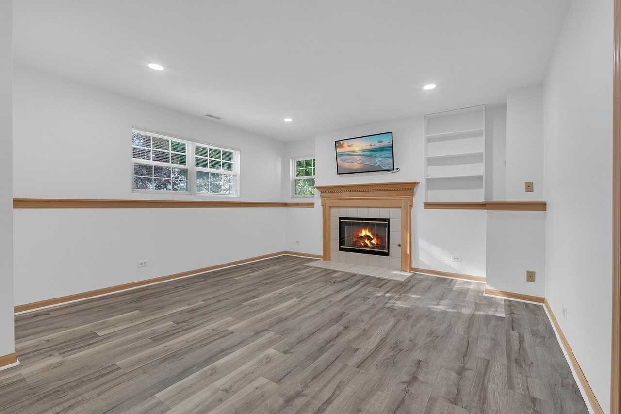 1651 Apple Tree Ln - Photo 3 of 19