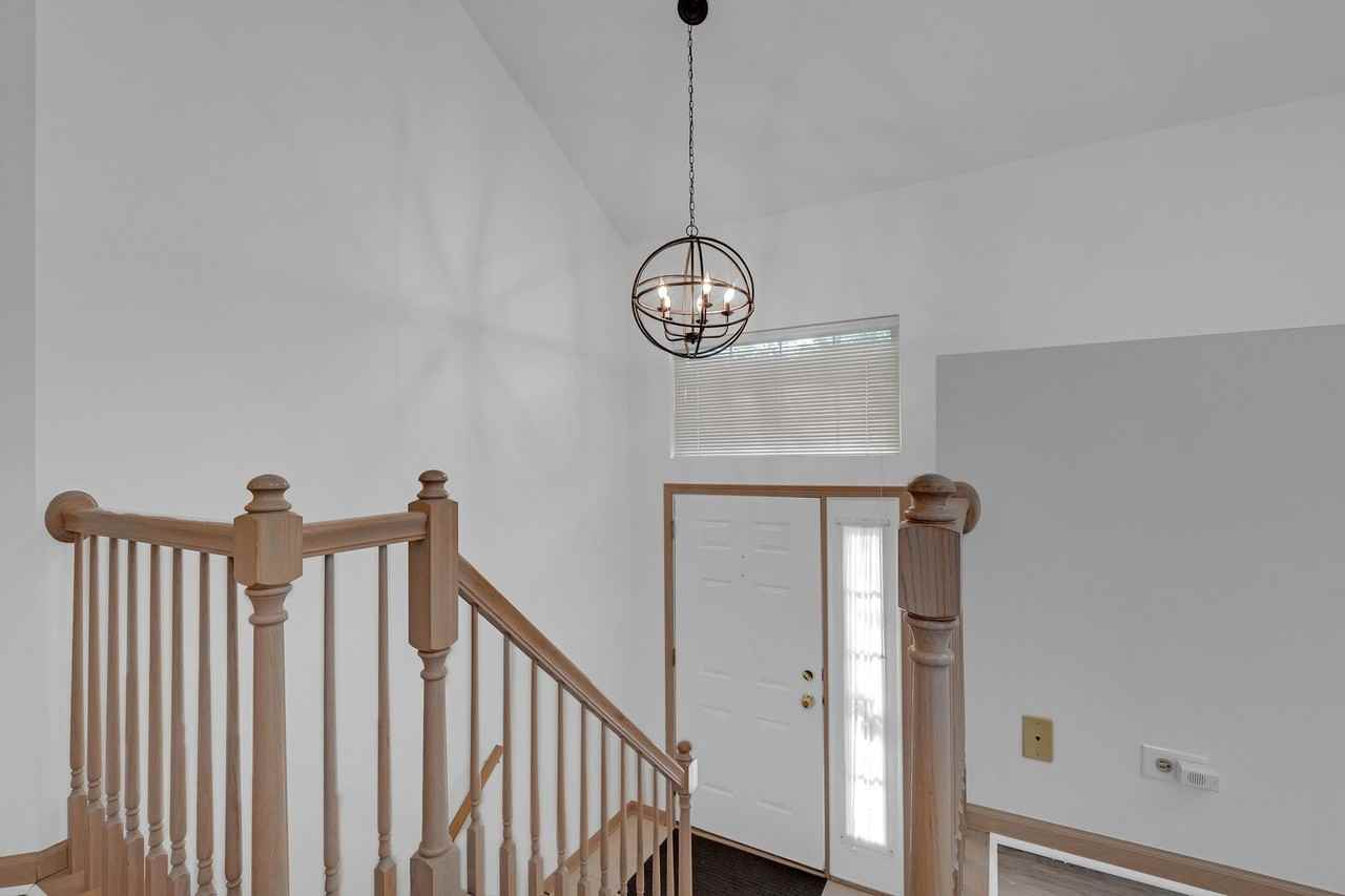 1651 Apple Tree Ln - Photo 6 of 19