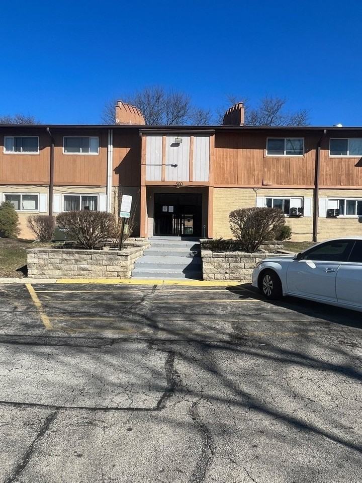 860 E Old Willow Rd #139