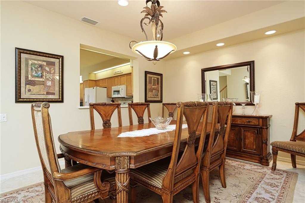 5815 Persimmon Way - Photo 4 of 24