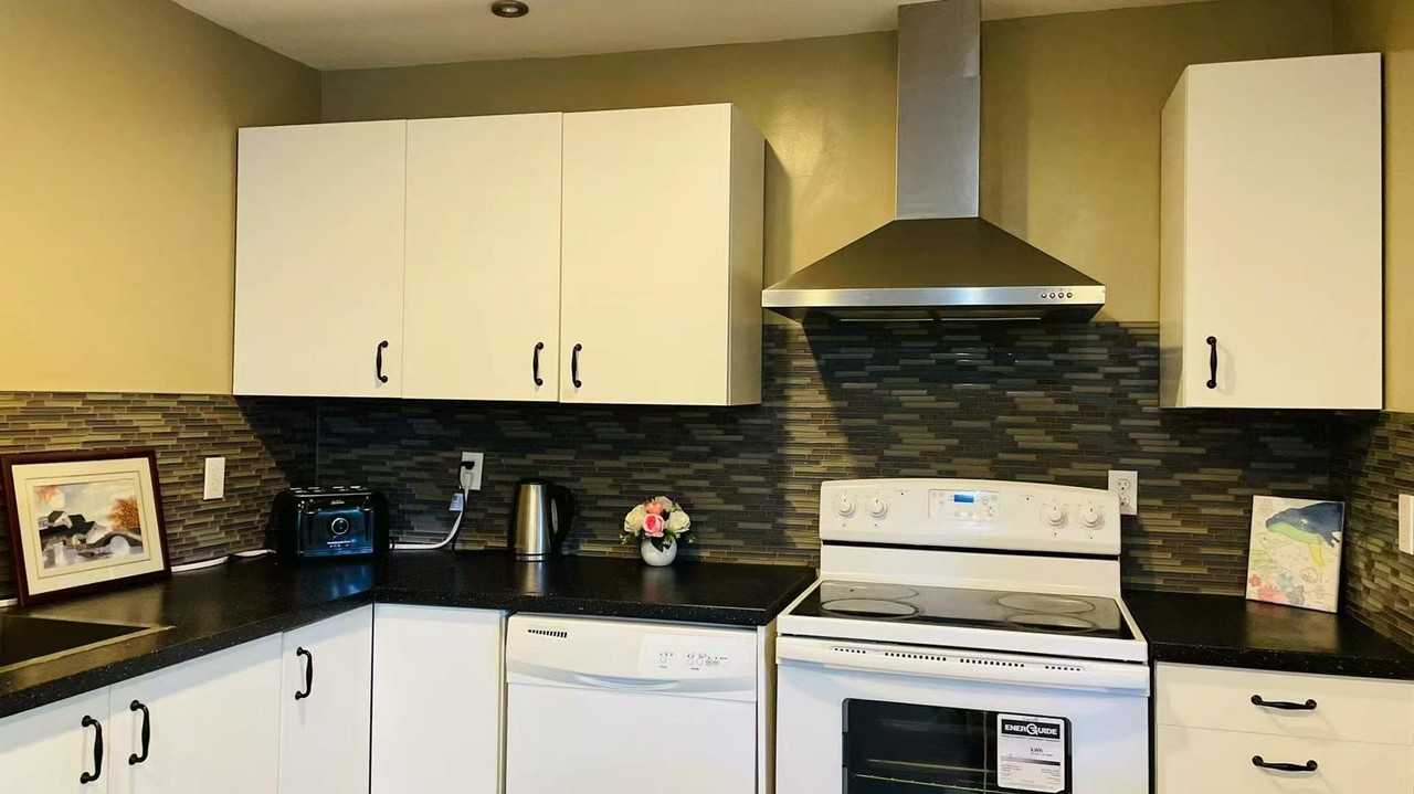 3000 Princeton Avenue - Photo 2 of 9