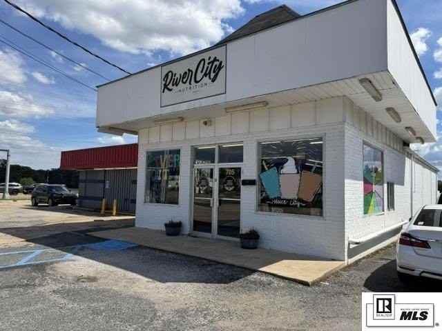 705 Arkansas Rd - Photo 2 of 14