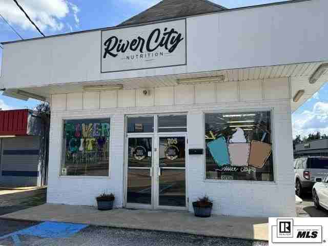 705 Arkansas Rd - Photo 3 of 14