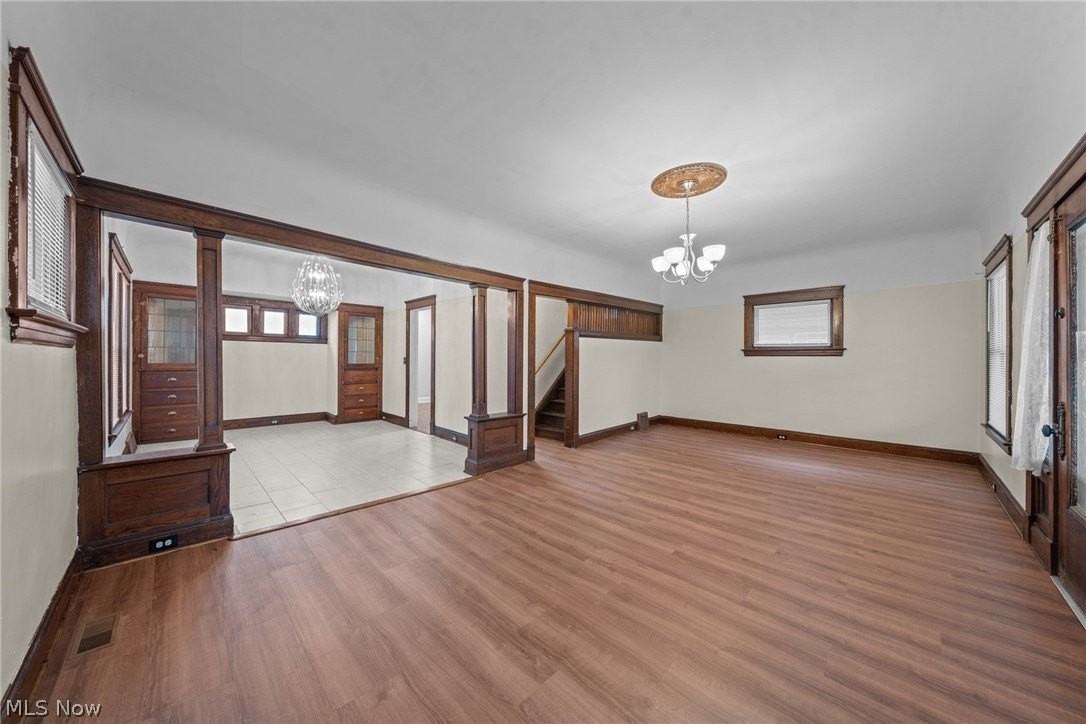 2052 W 89th St - Photo 6 of 23