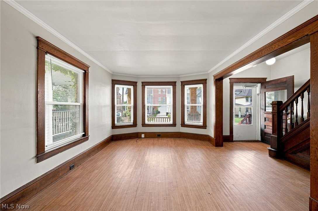 1373 Thoreau Rd - Photo 4 of 19