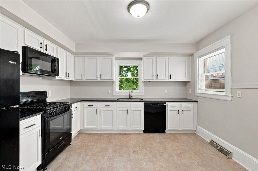 1373 Thoreau Rd - Photo 7 of 19
