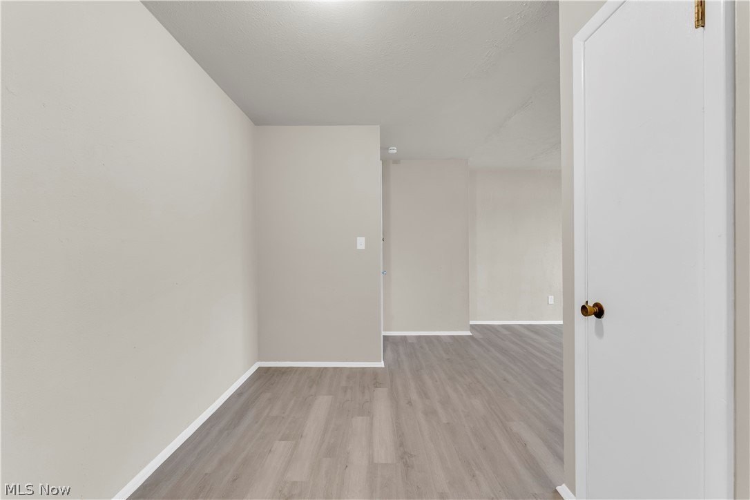 1415 Wyandotte Ave #306 - Photo 5 of 19