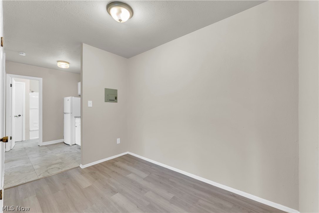 1415 Wyandotte Ave #306 - Photo 7 of 19