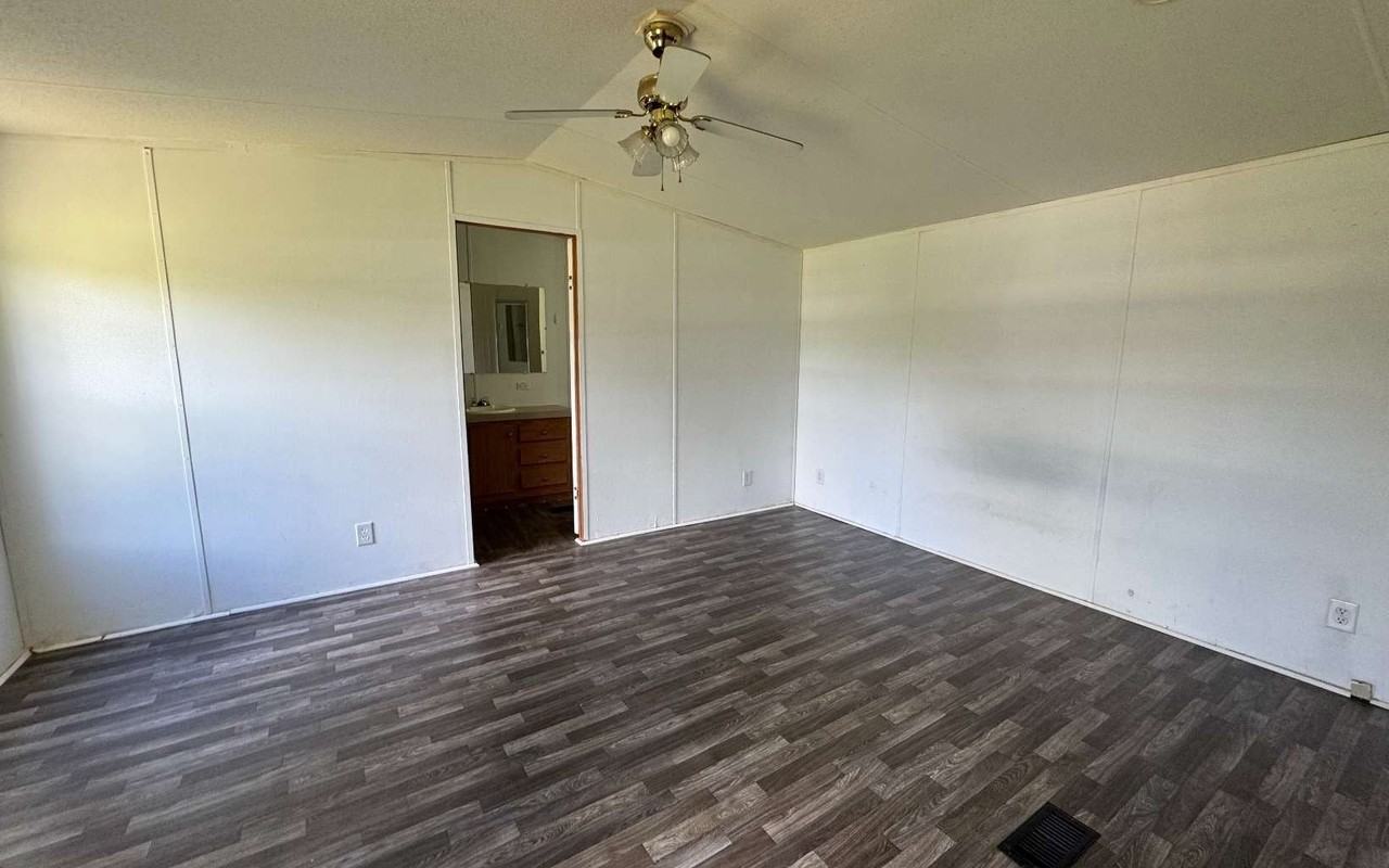 1635 177th Rd - Photo 5 of 13