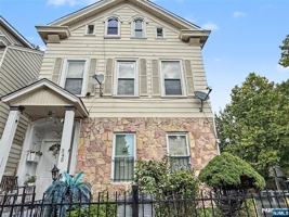 featured image of 345 15th Ave