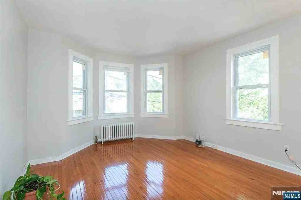 157 Walnut St #2 - Photo 6 of 12