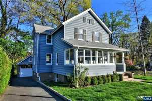 featured image of 36 Hines Ave