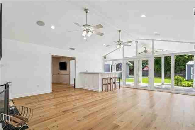17 Wisteria Ln - Photo 6 of 16