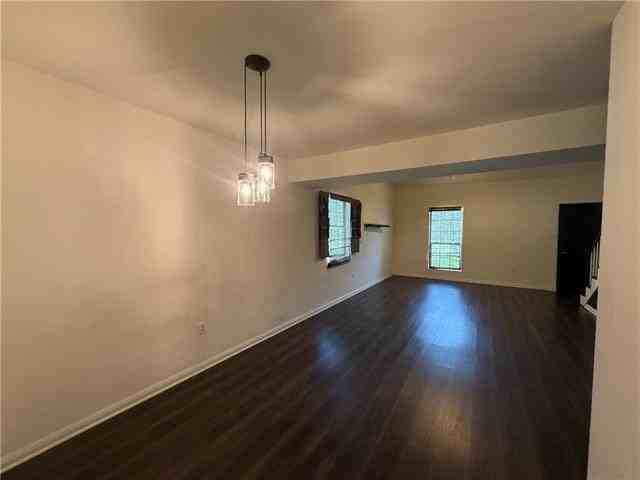 518 Bradford Dr - Photo 5 of 12