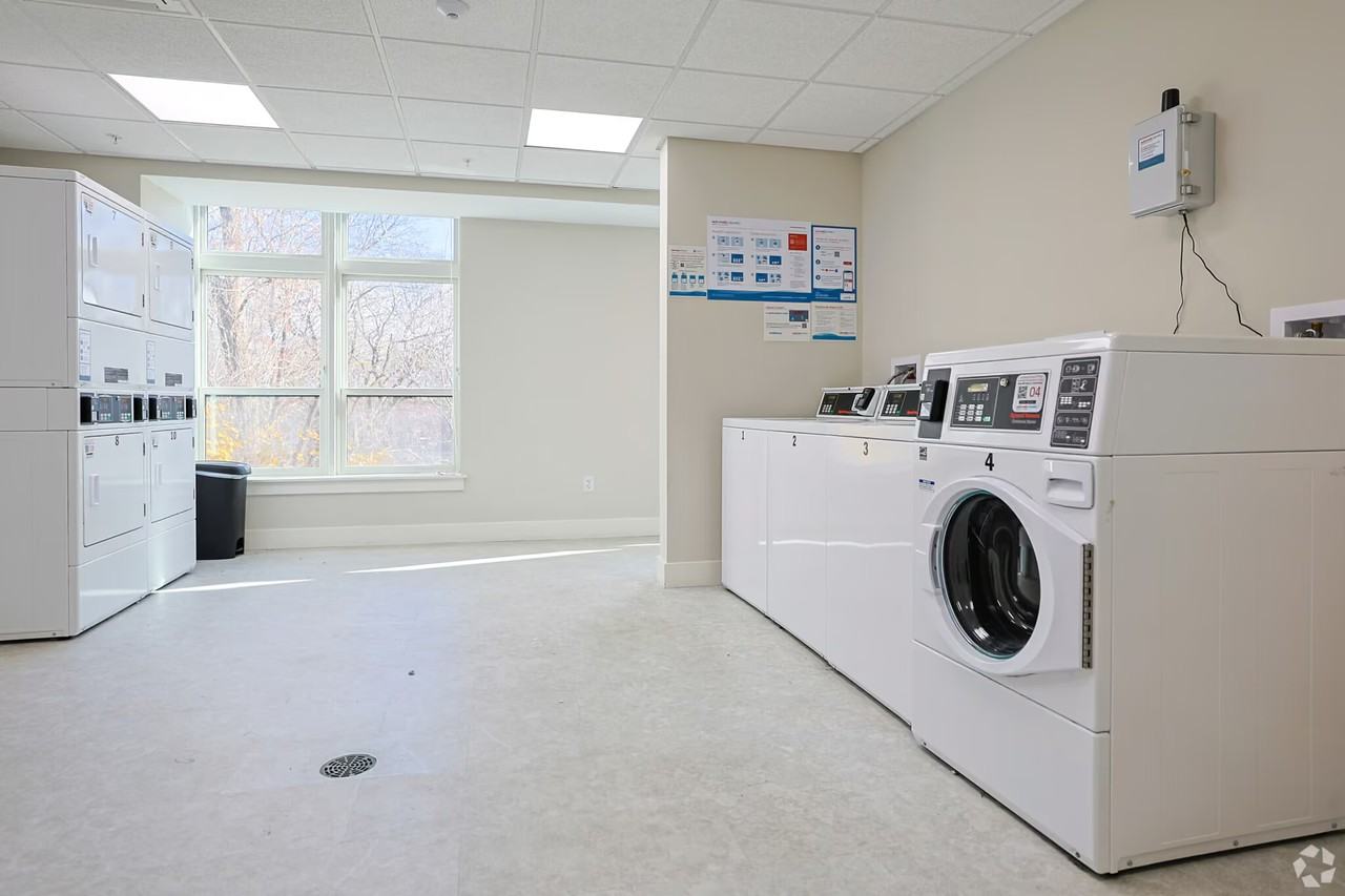 North Dorset Unit #3 - Photo 2 of 4
