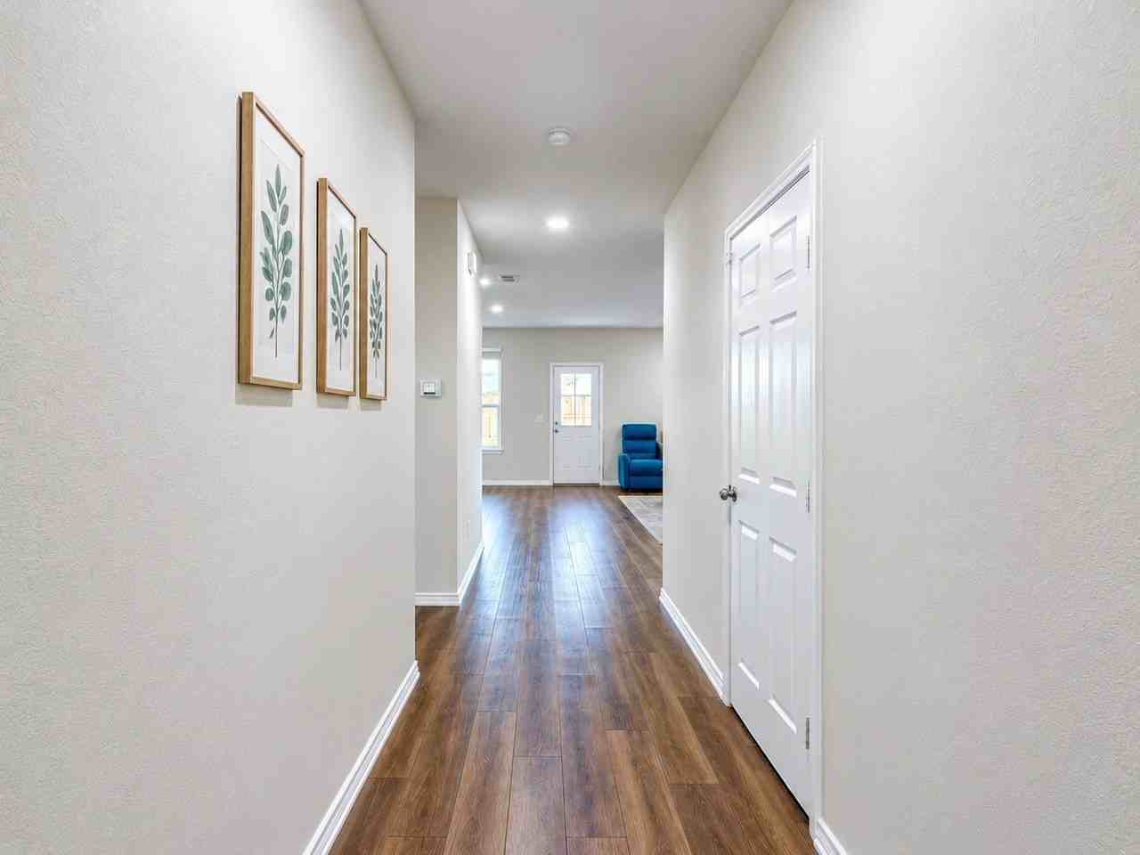 902 Feldspar Way - Photo 3 of 31