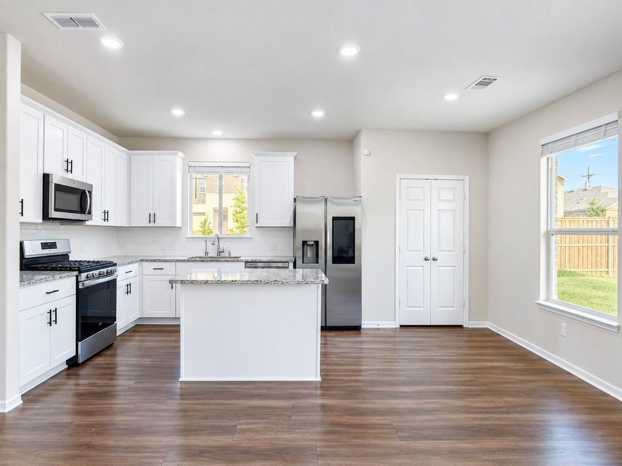 902 Feldspar Way - Photo 6 of 31