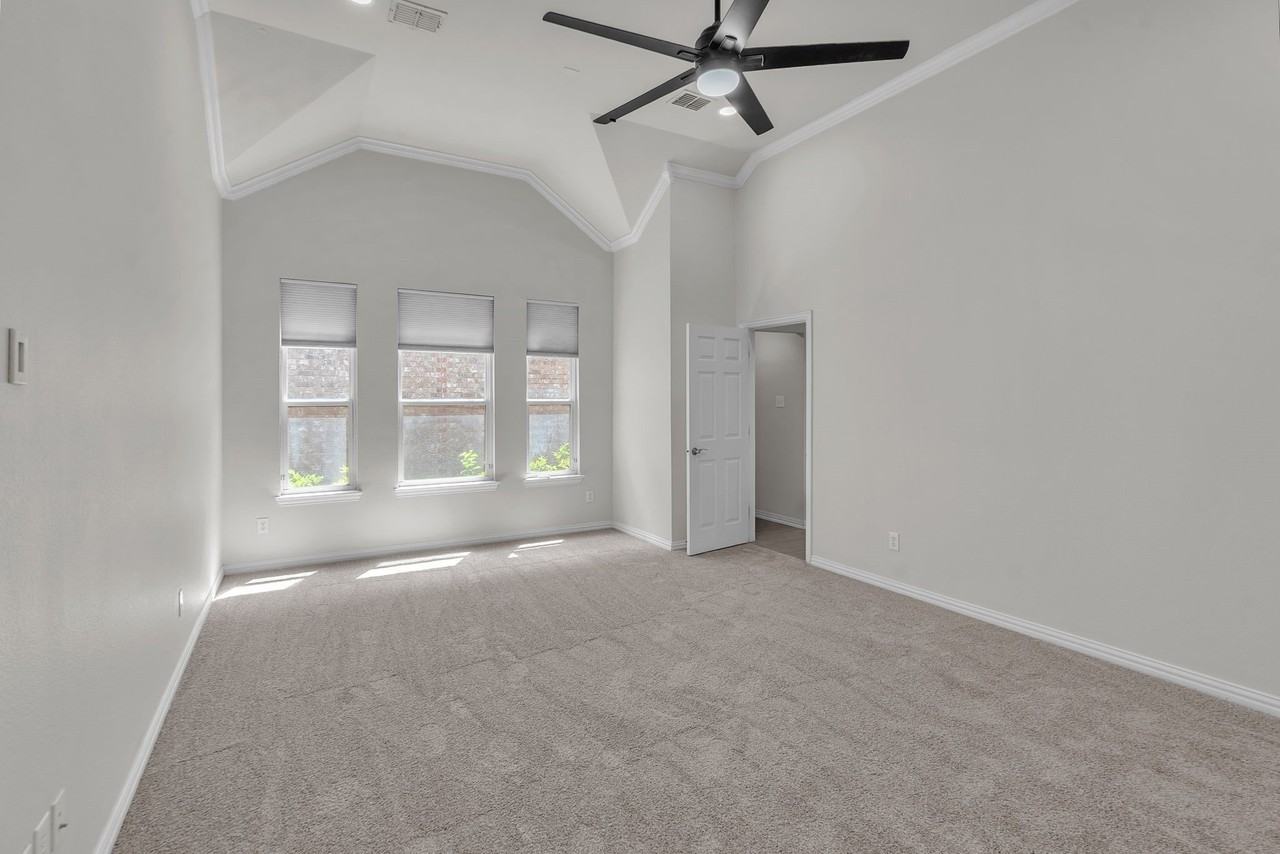 9129 Cottonwood Village Dr - Photo 6 of 18