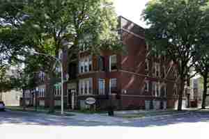 featured image of 4851 S Evans Ave #3