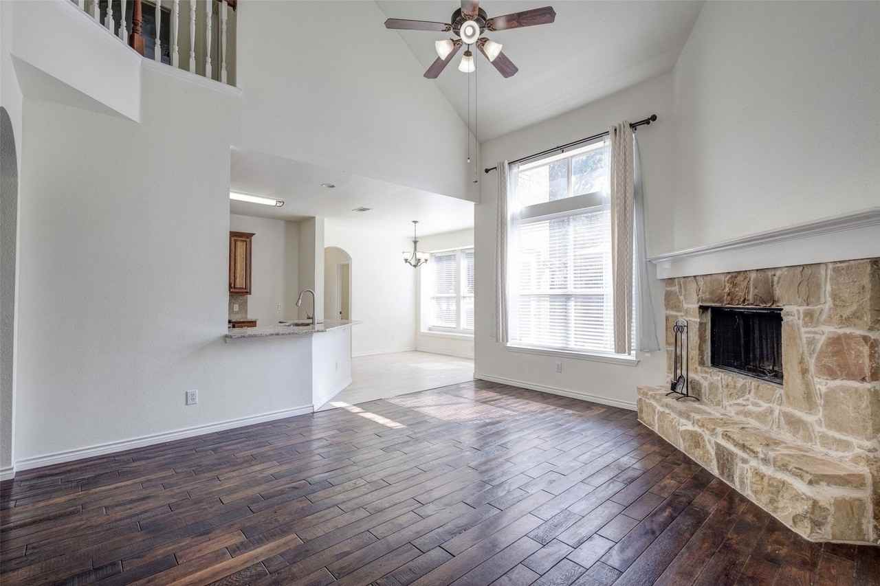 506 Spring Dr - Photo 6 of 17