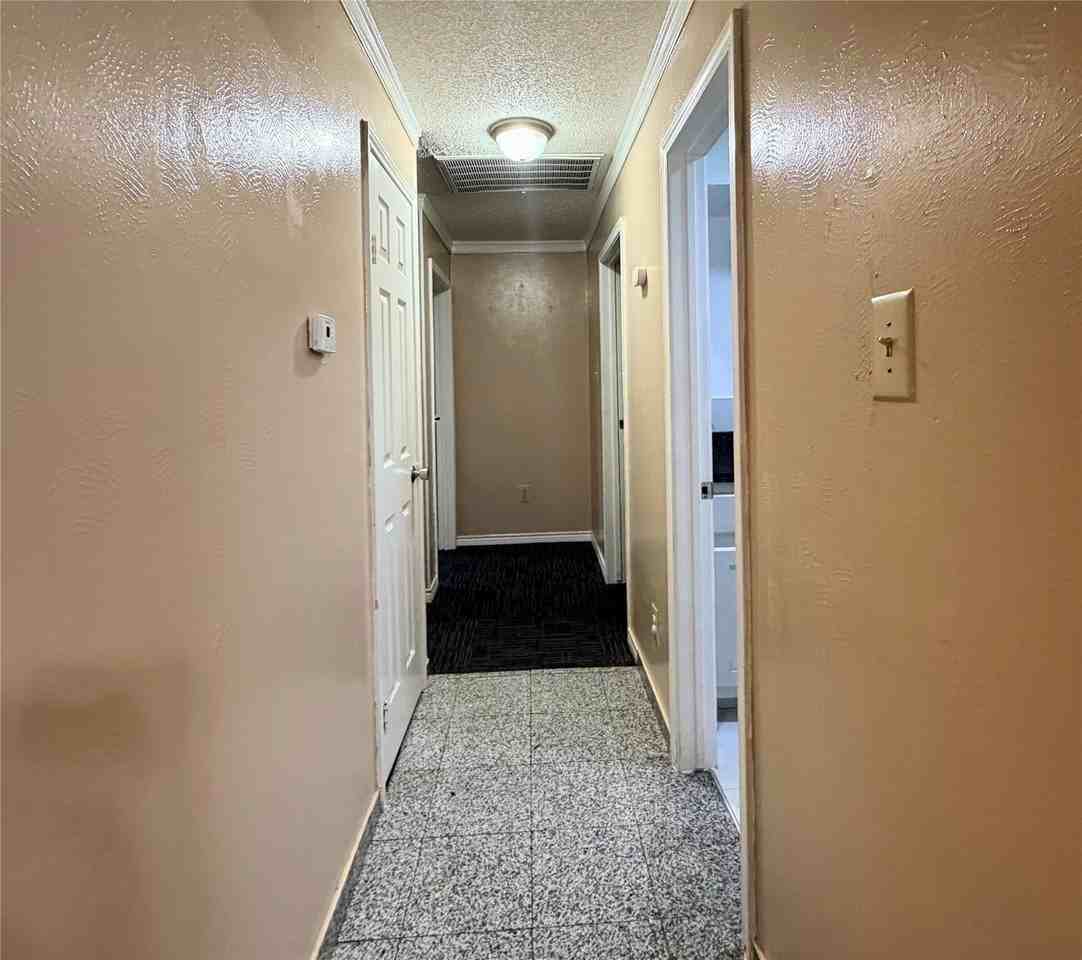1226 Linkwood Ln - Photo 6 of 19