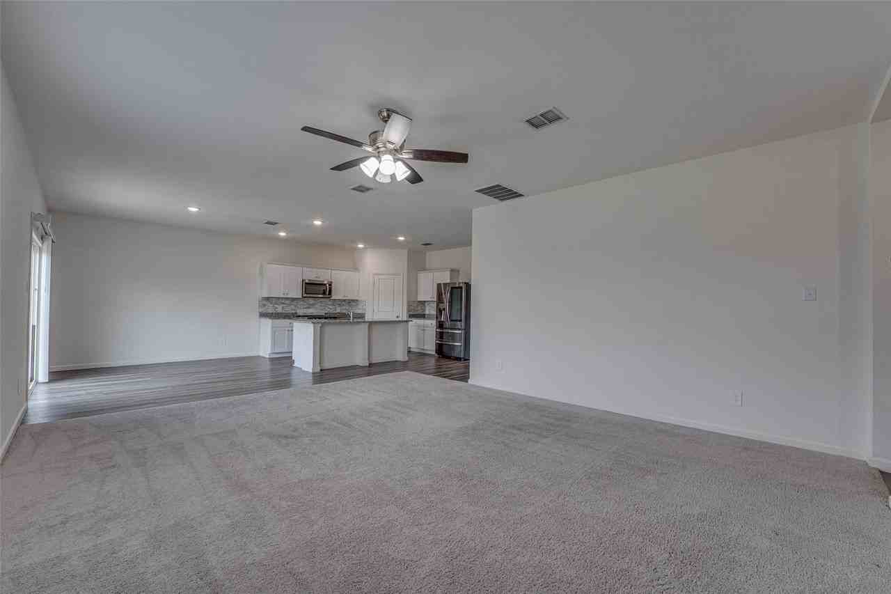 767 Camden Dr - Photo 3 of 36