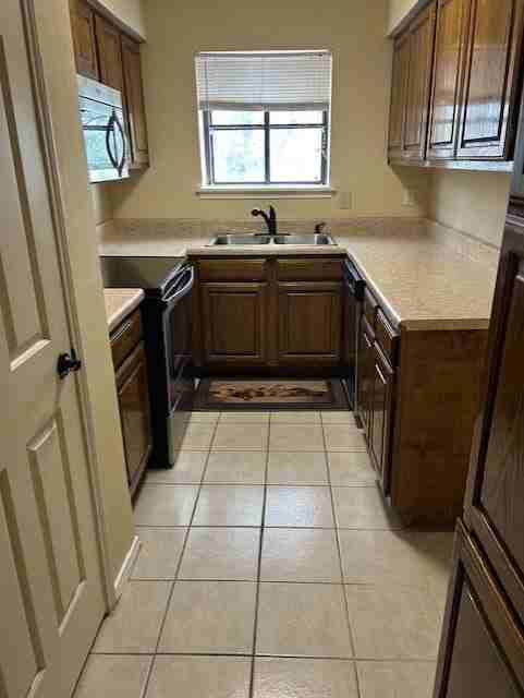 821 W Harwood Rd #B - Photo 6 of 21