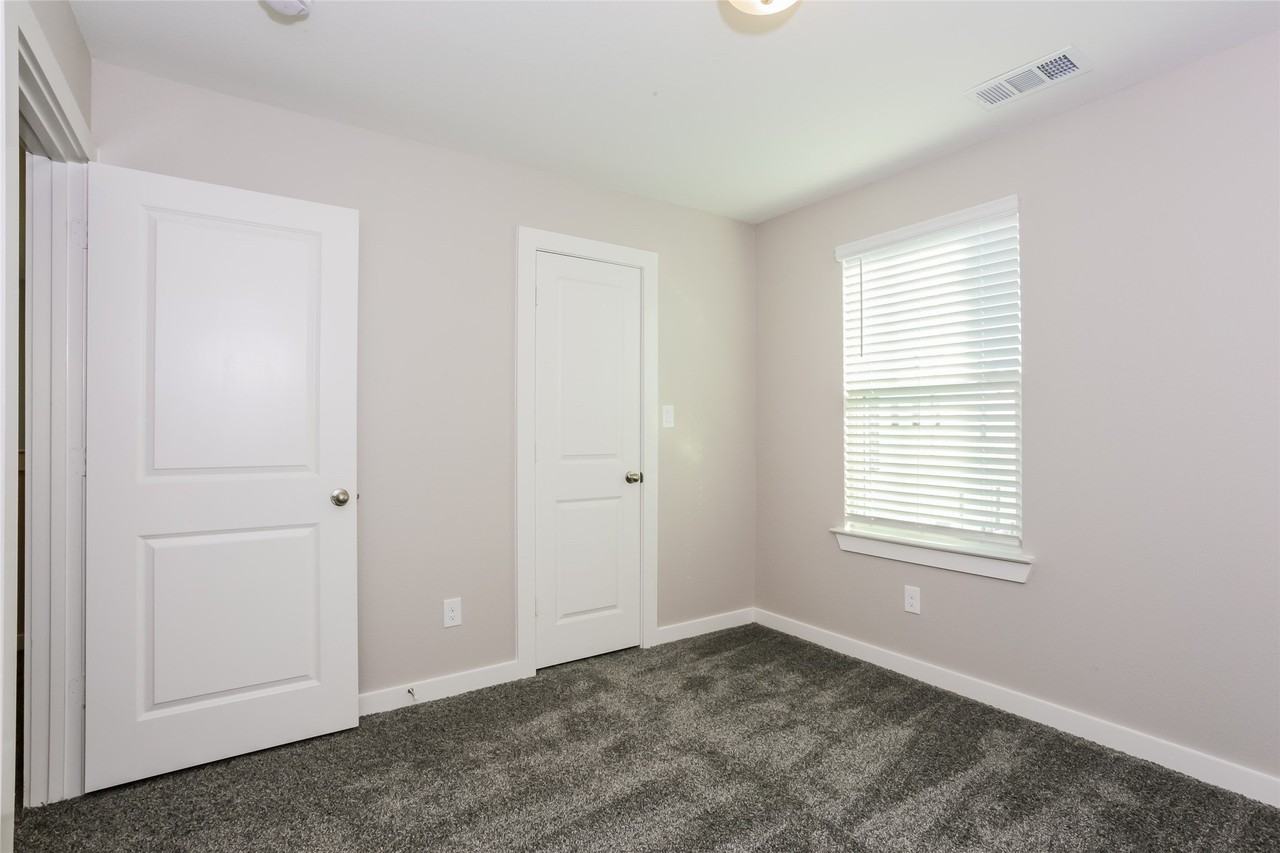 854 Summer Plum Dr - Photo 4 of 23
