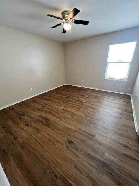 1060 Mosaic Dr - Photo 7 of 12