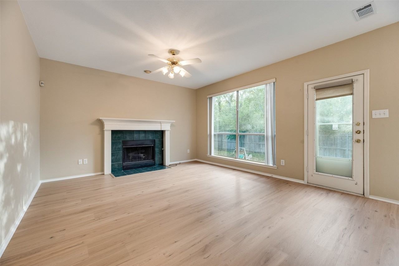 2209 Norwich Pl - Photo 4 of 20