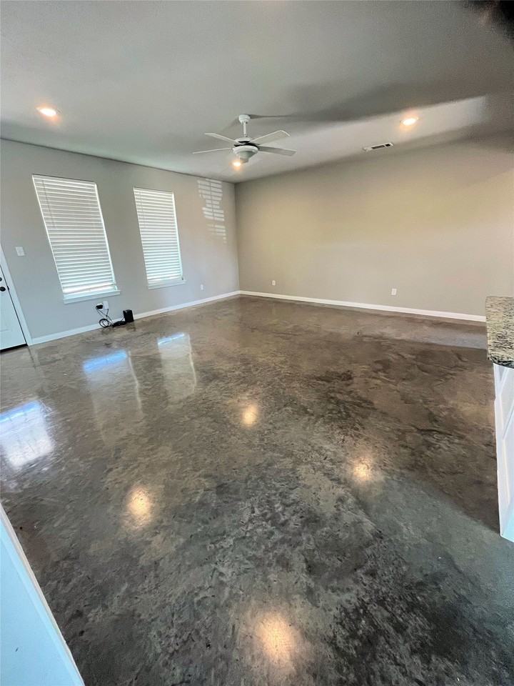 1067 County Road 327a - Photo 3 of 12