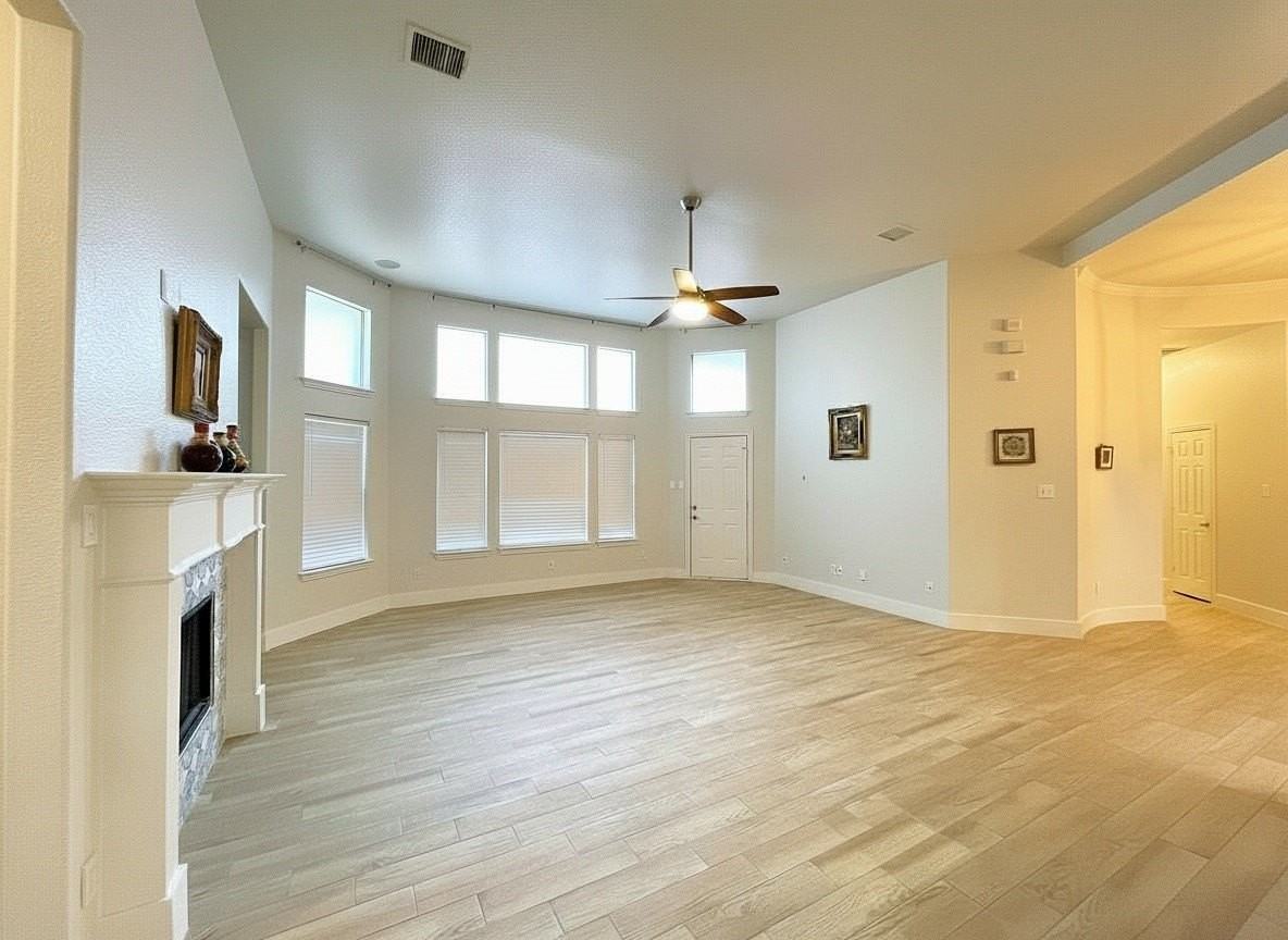 5962 Country View Ln - Photo 5 of 22