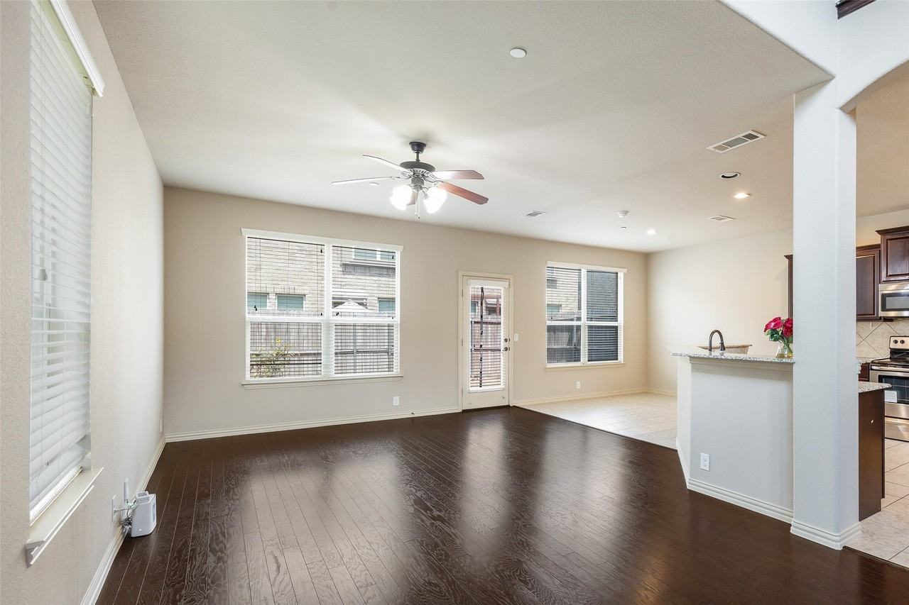878 Caballero Dr - Photo 3 of 20