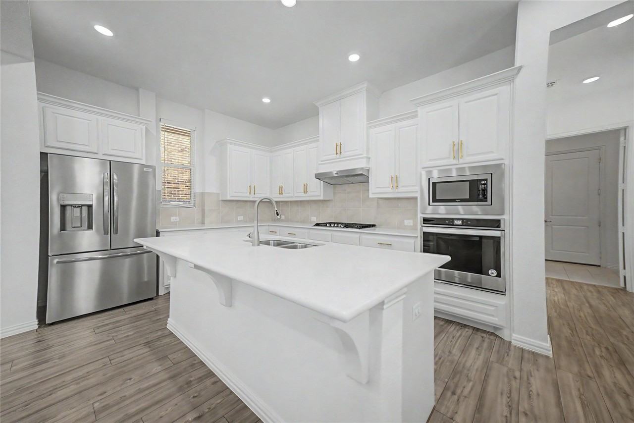 8301 Barnbougle Dunes Dr - Photo 7 of 39