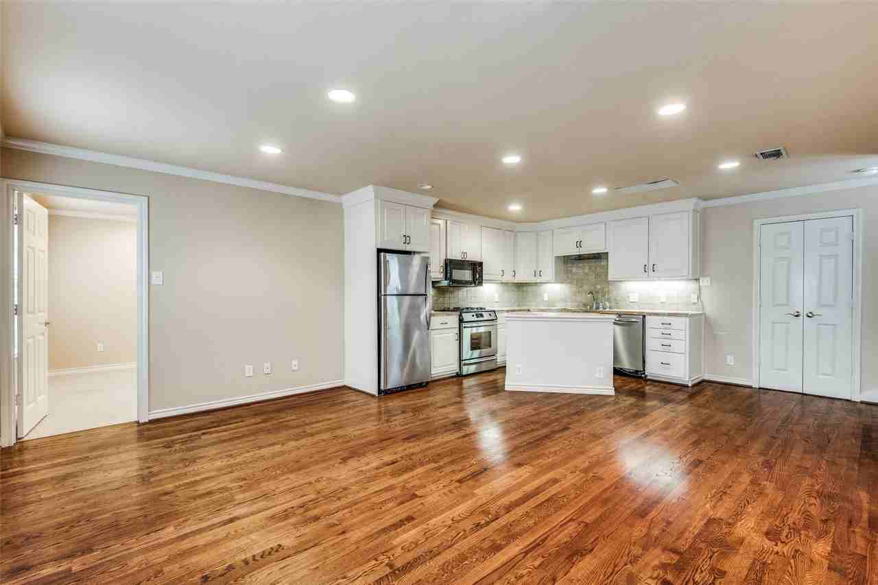 3445 Lovers Ln #B - Photo 2 of 11