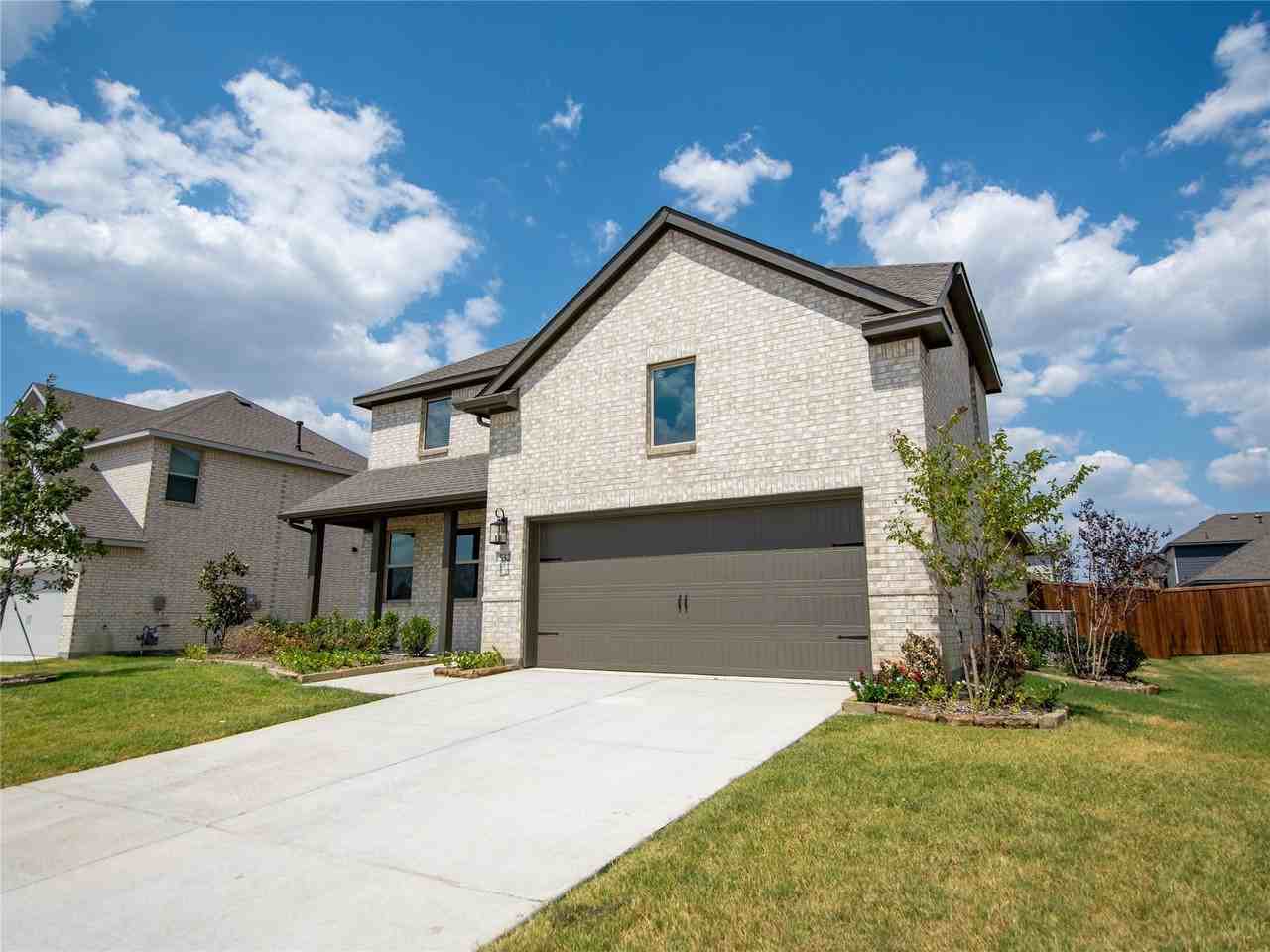 532 Brookside Dr - Photo 3 of 39