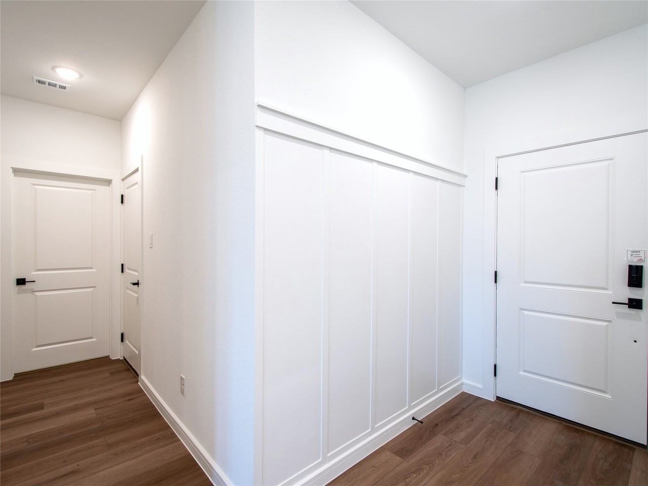 532 Brookside Dr - Photo 4 of 39