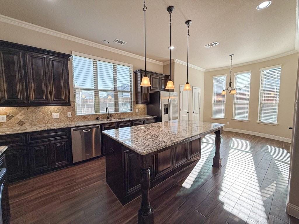 2100 Grant Park Way - Photo 6 of 38