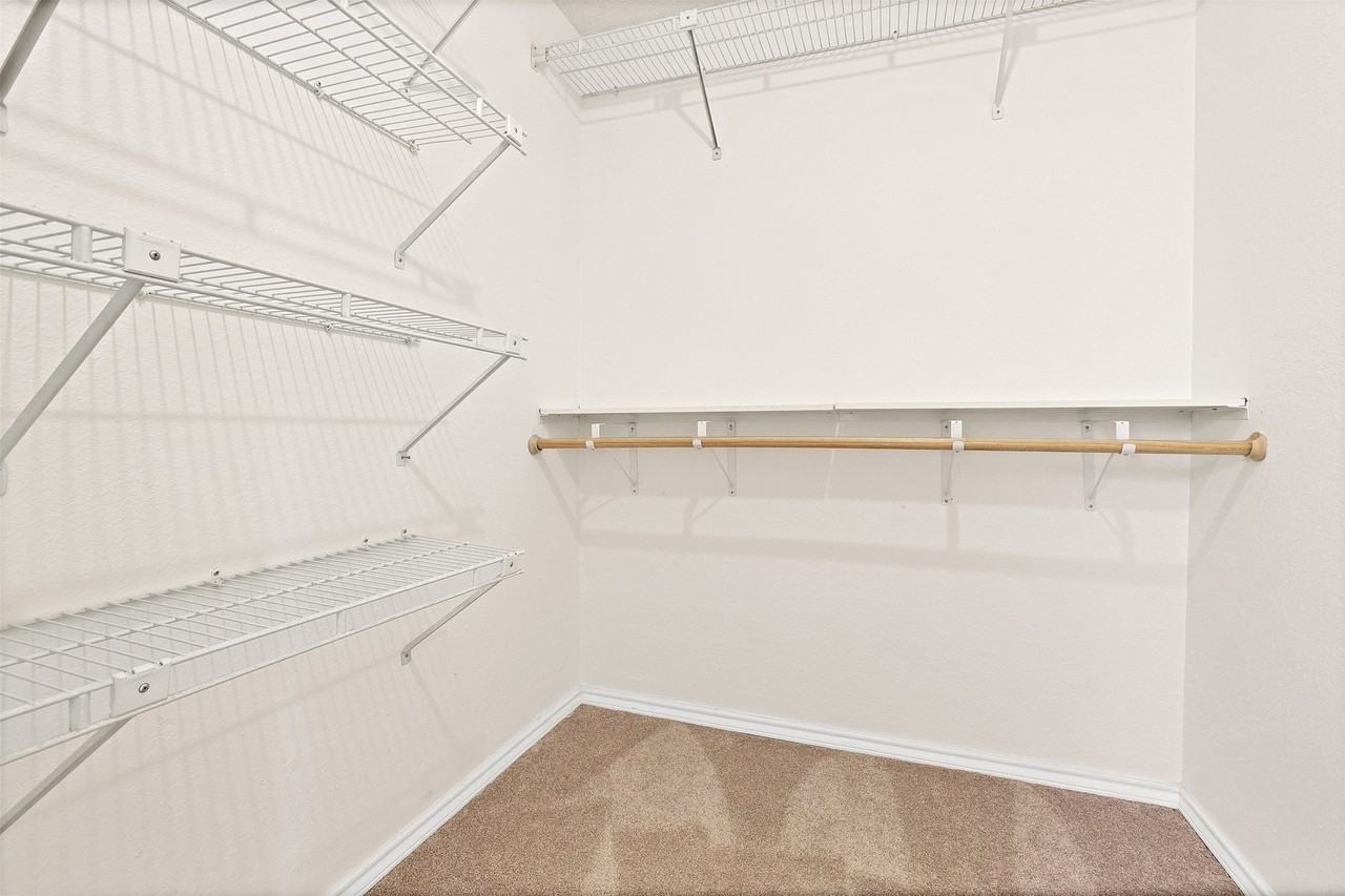 2118 Churchill Downs Dr - Photo 6 of 29