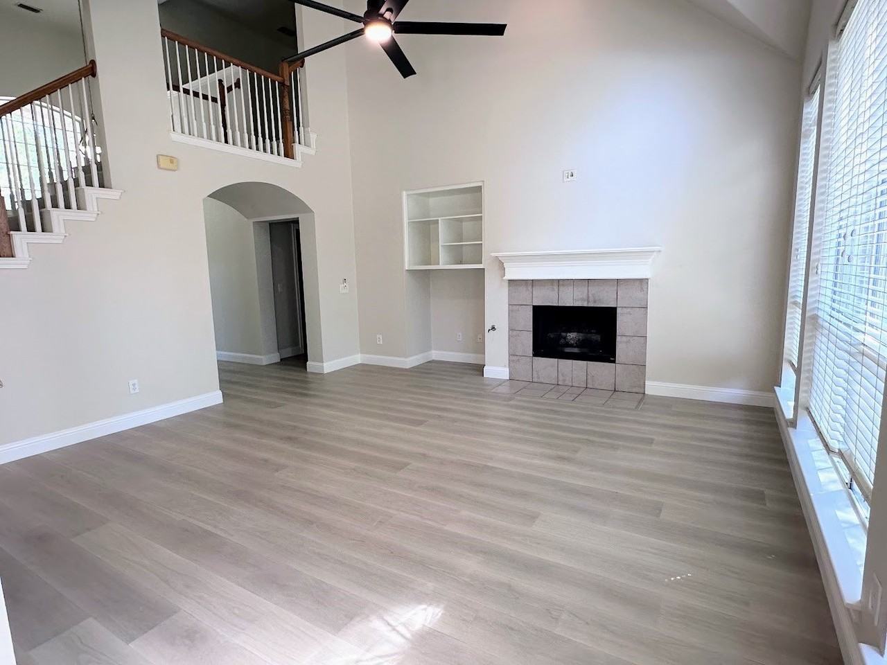 8813 Arbor Creek Ln - Photo 5 of 38