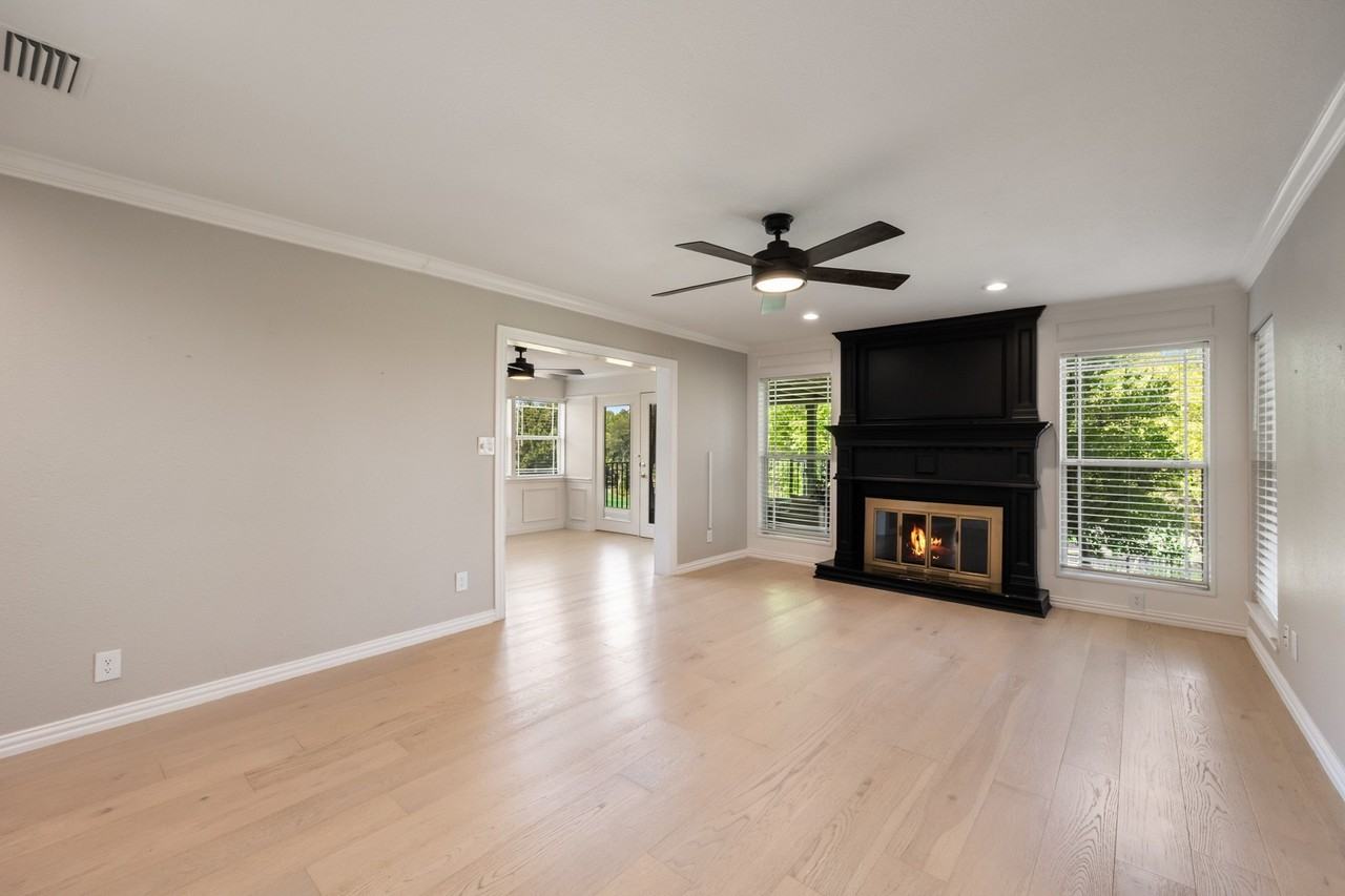 3326 Augusta Blvd - Photo 4 of 34