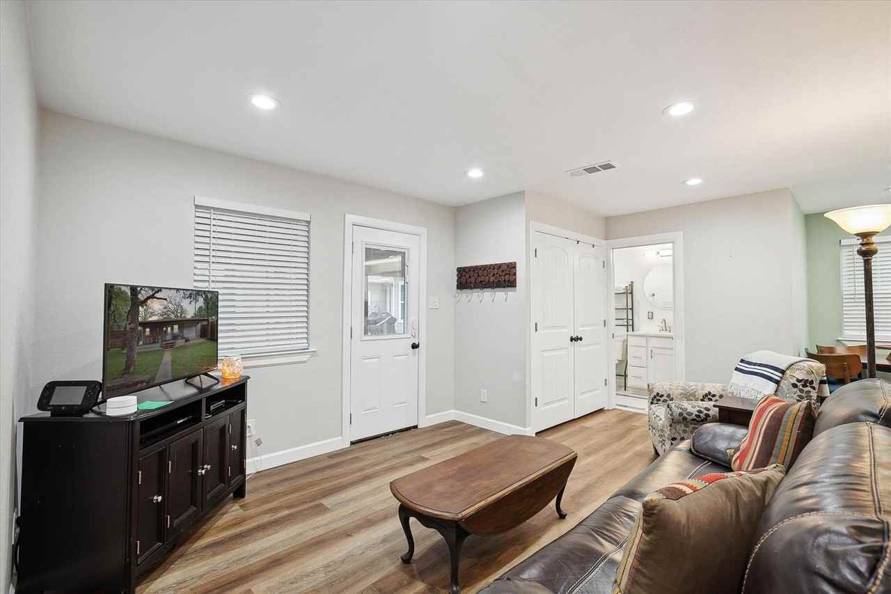 4016 Cactus Dr - Photo 7 of 13