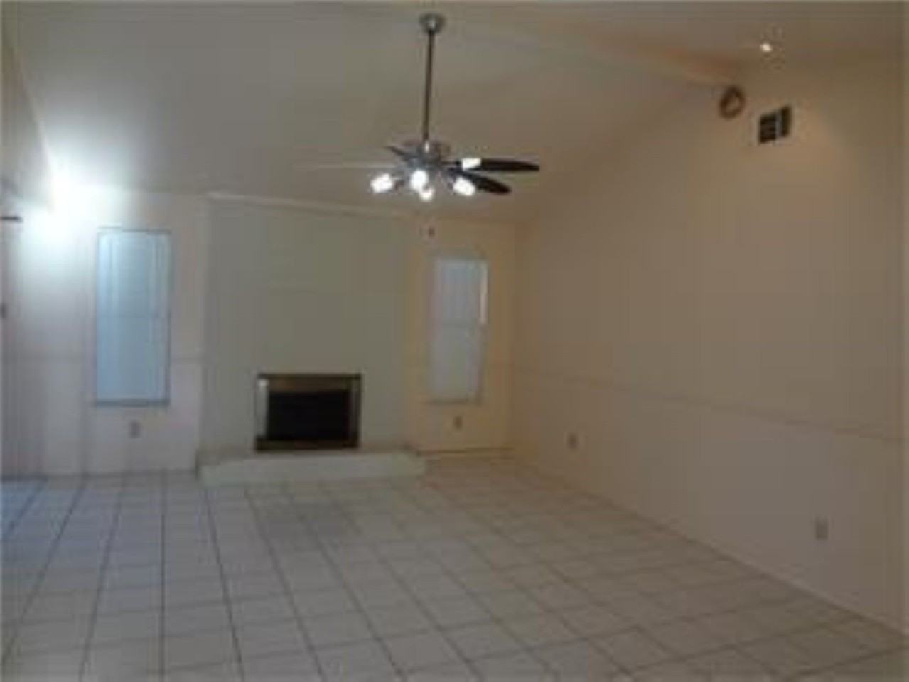 3518 Hawaii Dr - Photo 2 of 11
