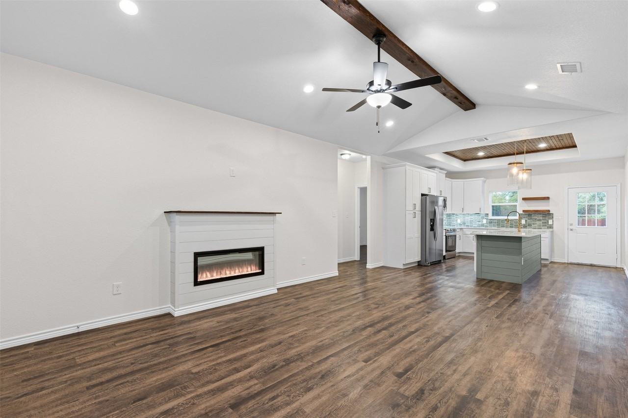 5623 Barkridge Dr - Photo 2 of 35
