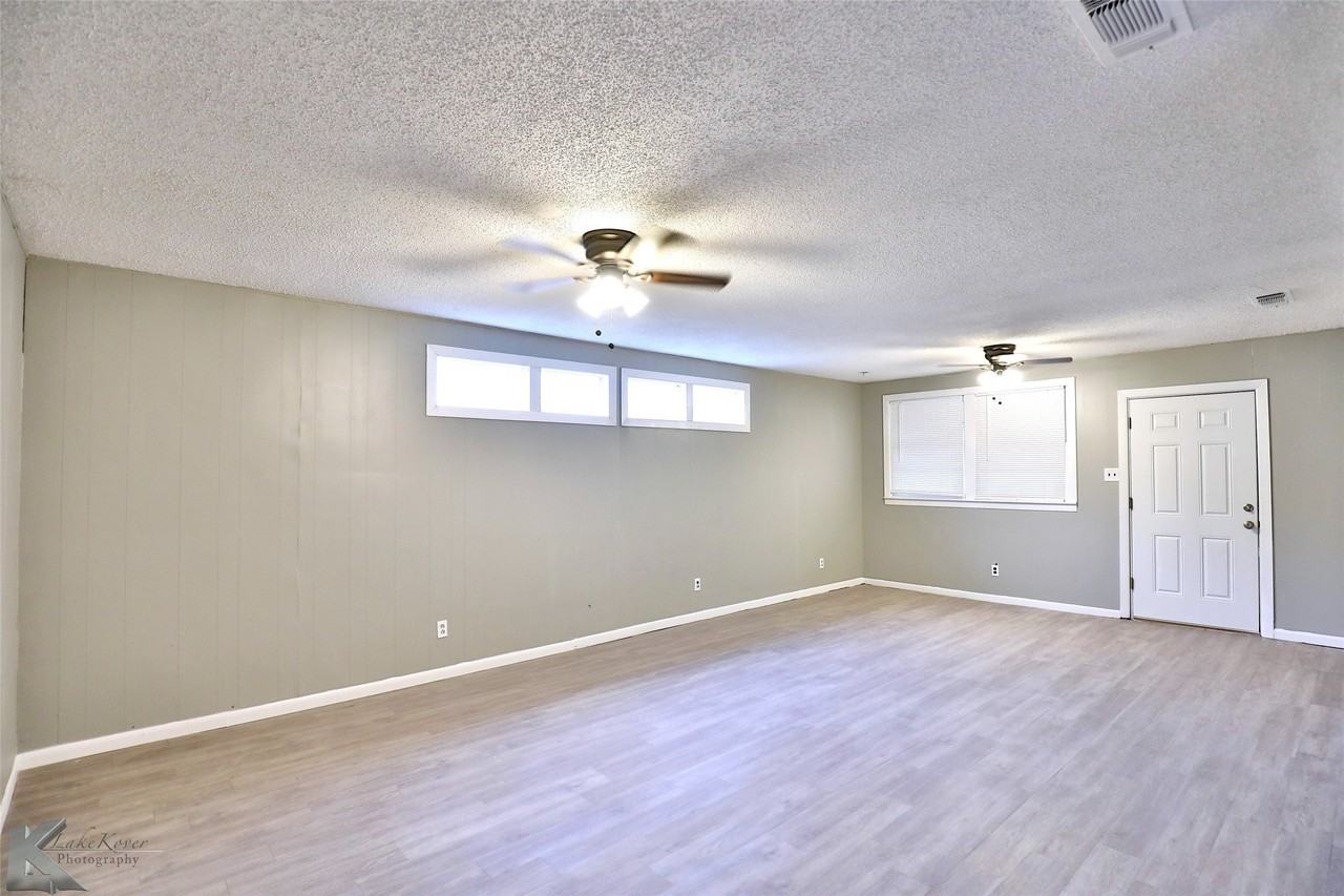 1413 Westview Dr - Photo 6 of 40