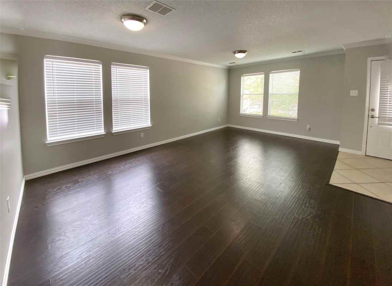 2601 Timberbrook Trl - Photo 3 of 15