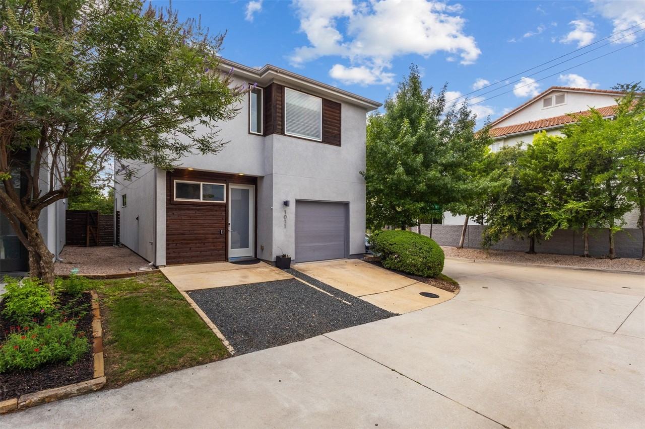 1011 Gallivant Ln - Photo 4 of 30