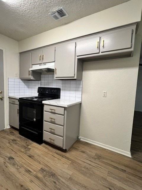 1049 Cottonwood Trl - Photo 3 of 9